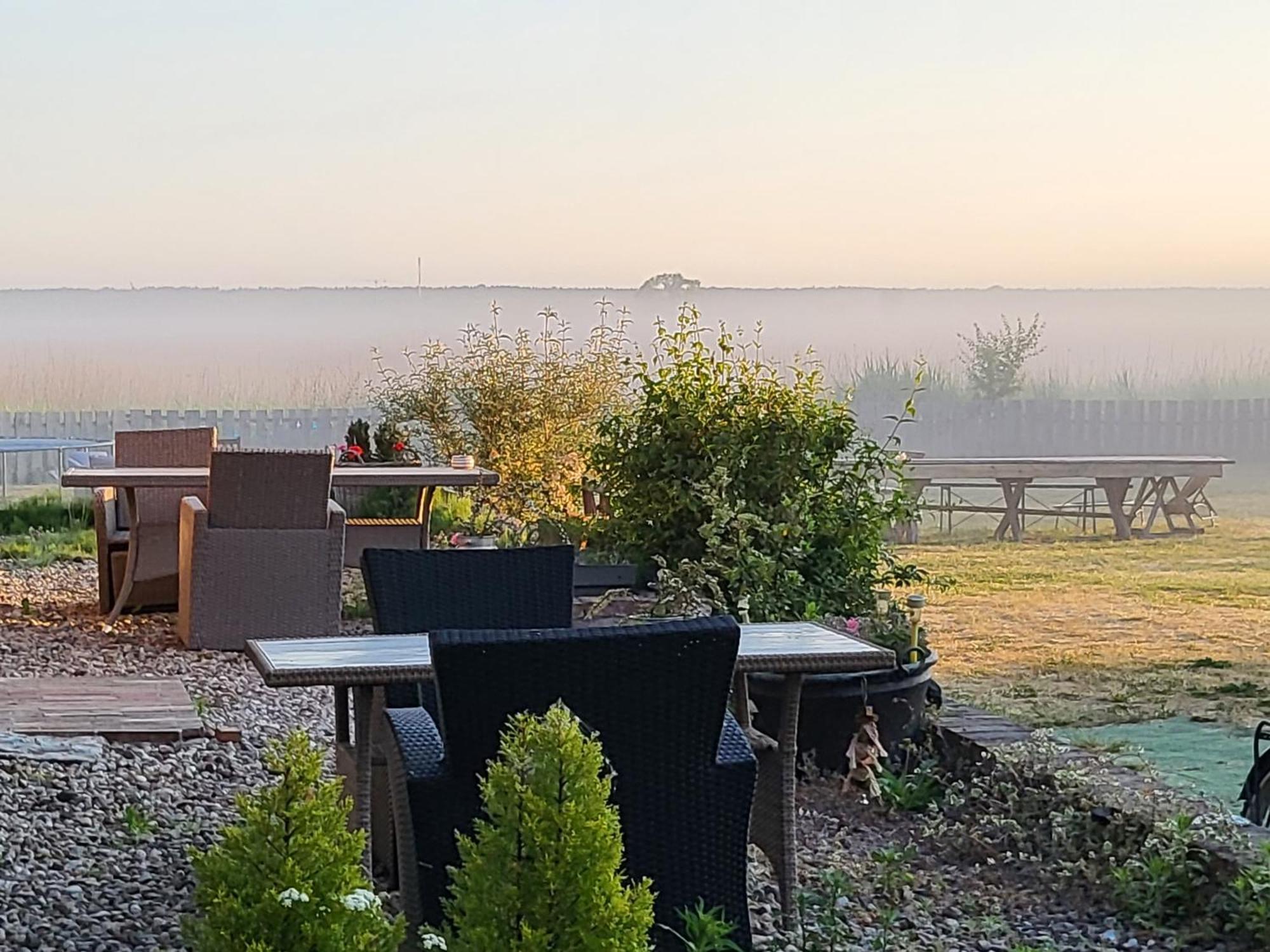 Dom Goscinny Ptaszarnia - Natura-Free Parking Świnoujście Esterno foto