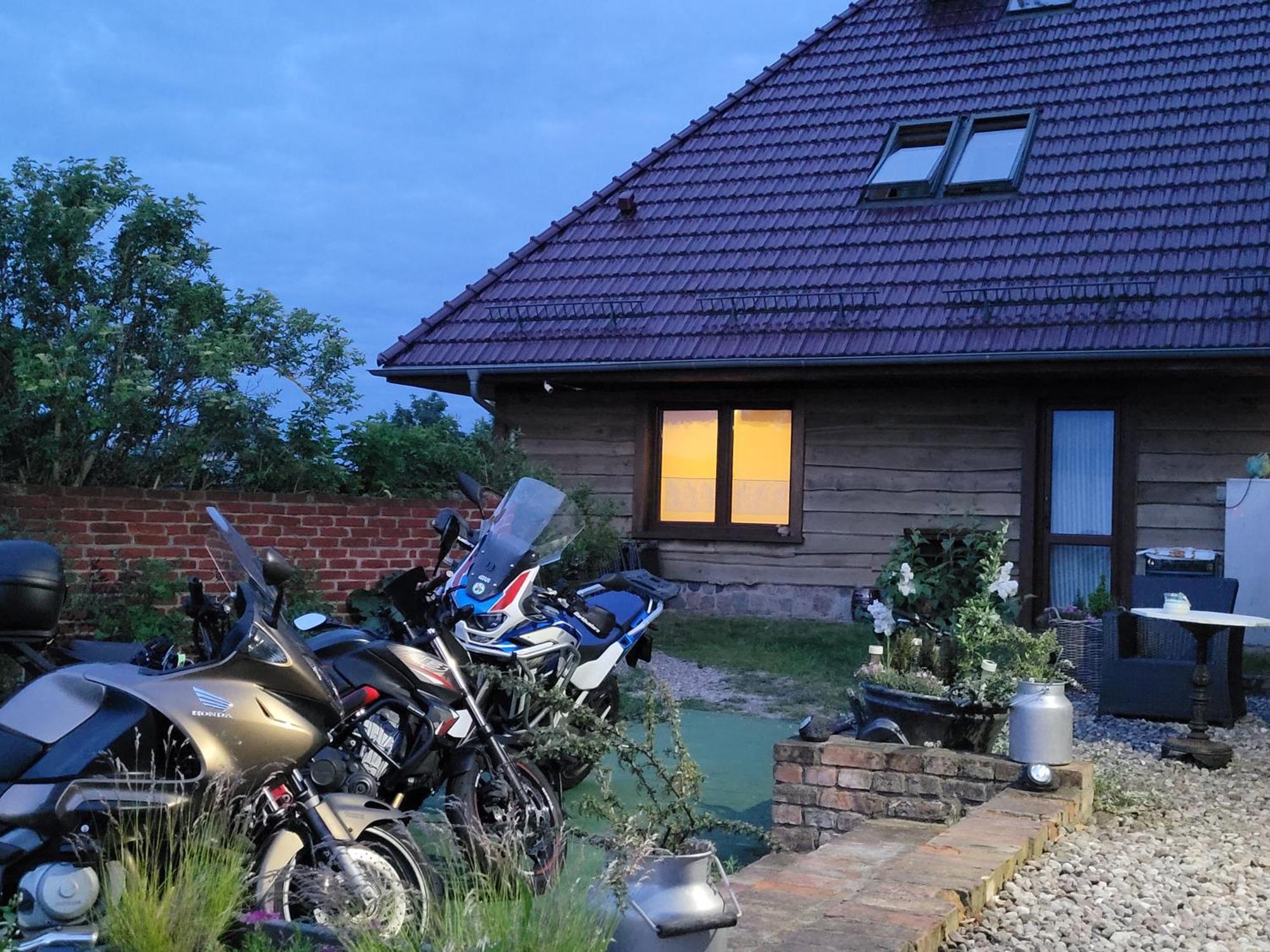 Dom Goscinny Ptaszarnia - Natura-Free Parking Świnoujście Esterno foto